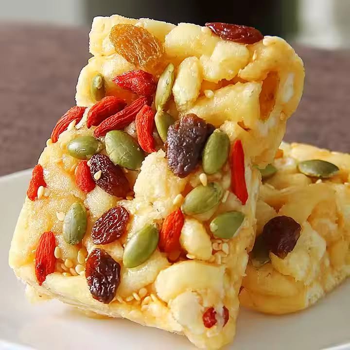 Goji & Pumpkin Seed Sachima